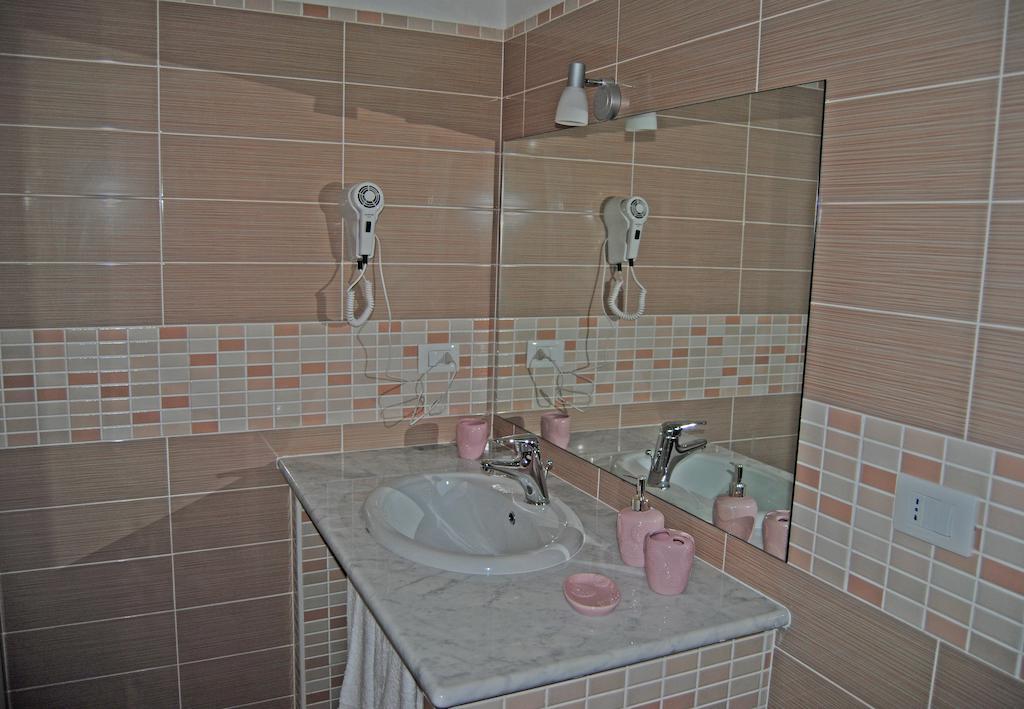Hotel Residence Thalassa Reggio Calabria Habitación foto