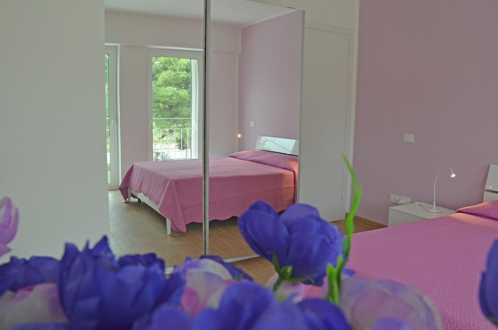 Hotel Residence Thalassa Reggio Calabria Habitación foto