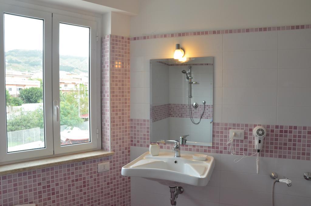 Hotel Residence Thalassa Reggio Calabria Habitación foto